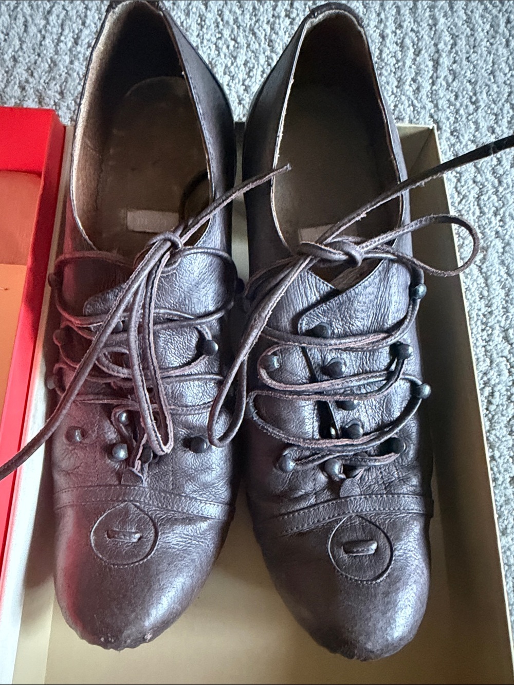TN 29 Women’s unique Lace-Up Leather Oxfords in Dark Brown